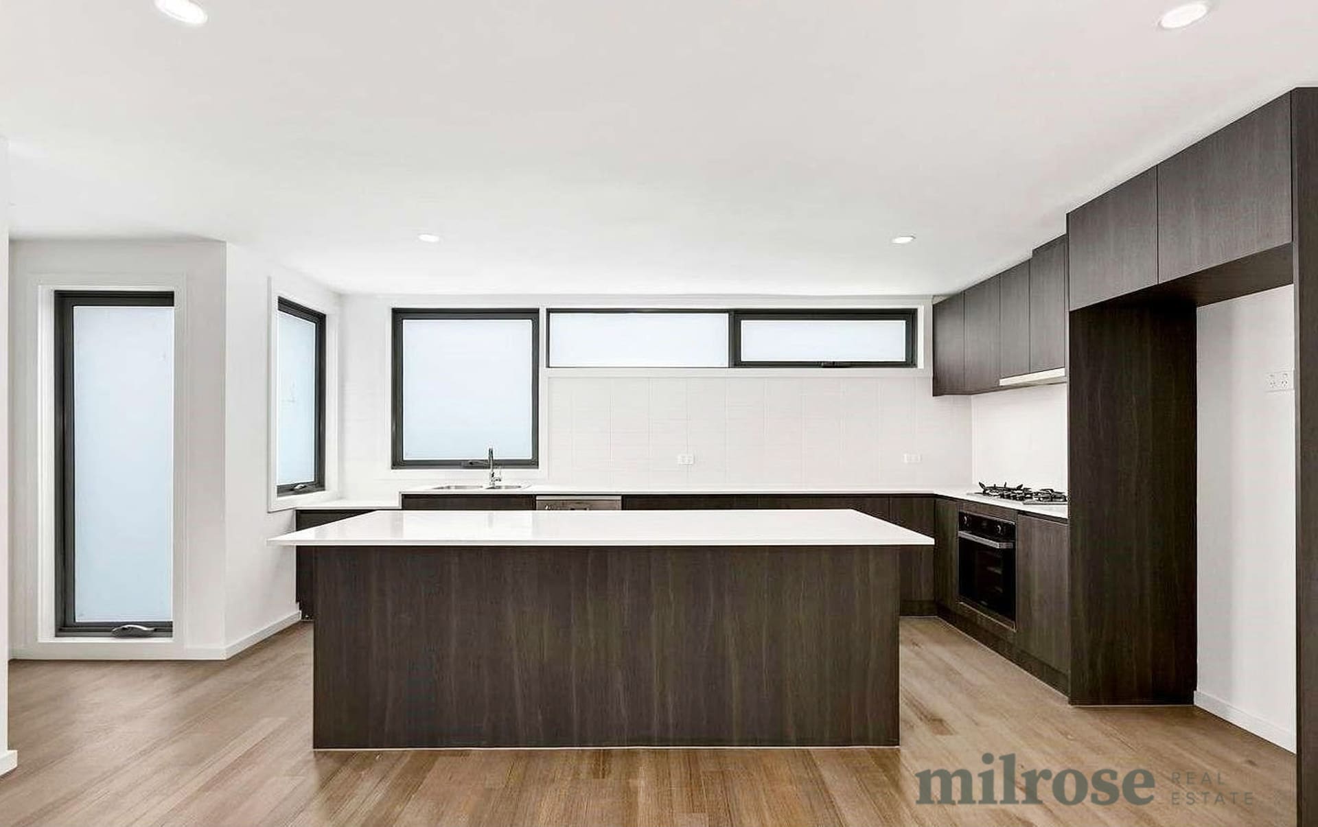 ..2/49 Rosamond Road, Maidstone, VIC 3012