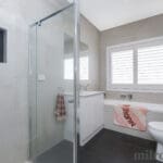 2/4 Carlsson Ct, Brooklyn, VIC 3012