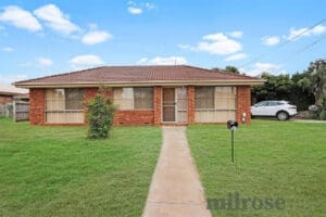 1/1 Regis Close, WERRIBEE, VIC 3030