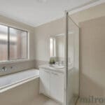 32 Swainson Close, TARNEIT, VIC 3029