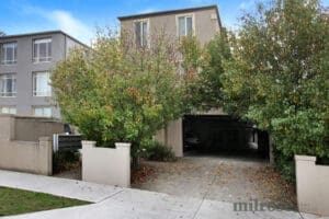 2/102 Cross street, WEST FOOTSCRAY, VIC 3012