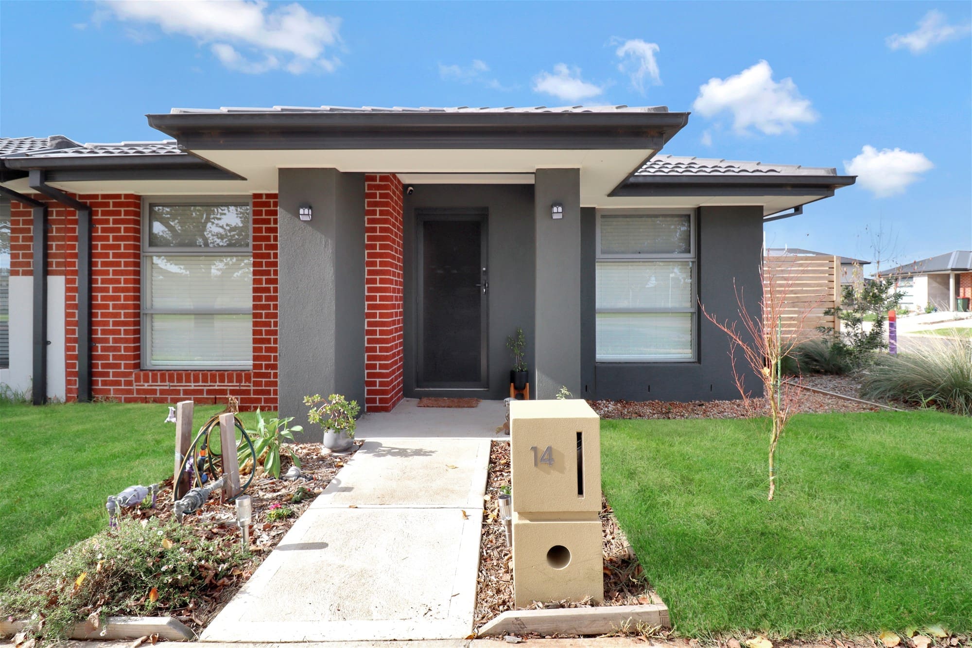 14 Dutchelm Avenue, WERRIBEE, VIC 3030