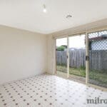 2/122 Power Street, St Albans, VIC 3021